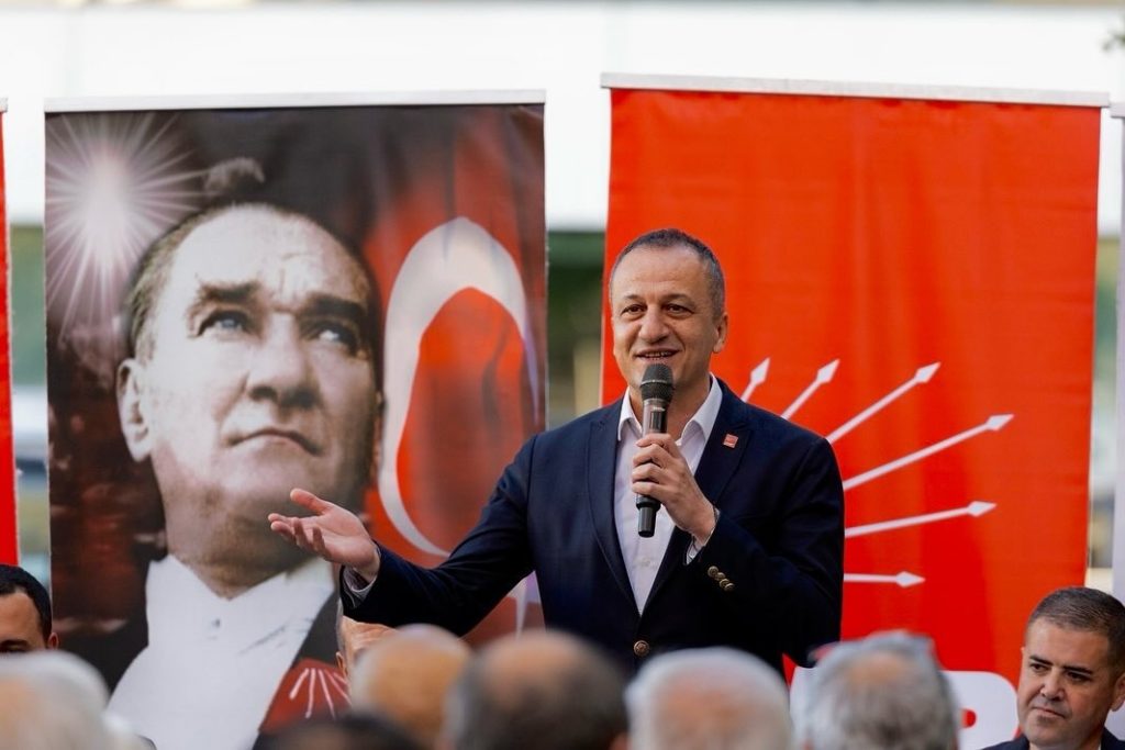 “Mersin’in her sokağında CHP’li belediyelerin imzası var”