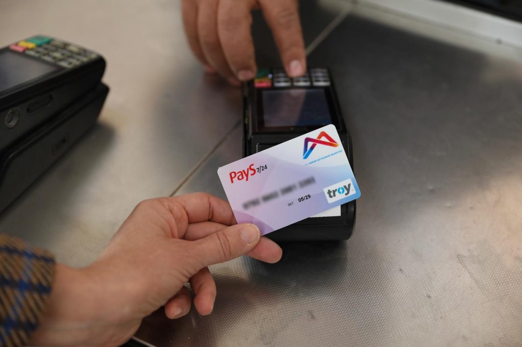 Büyükşehir Halk Kart ve öğrenci yardımlarını hesaplara yatırdı