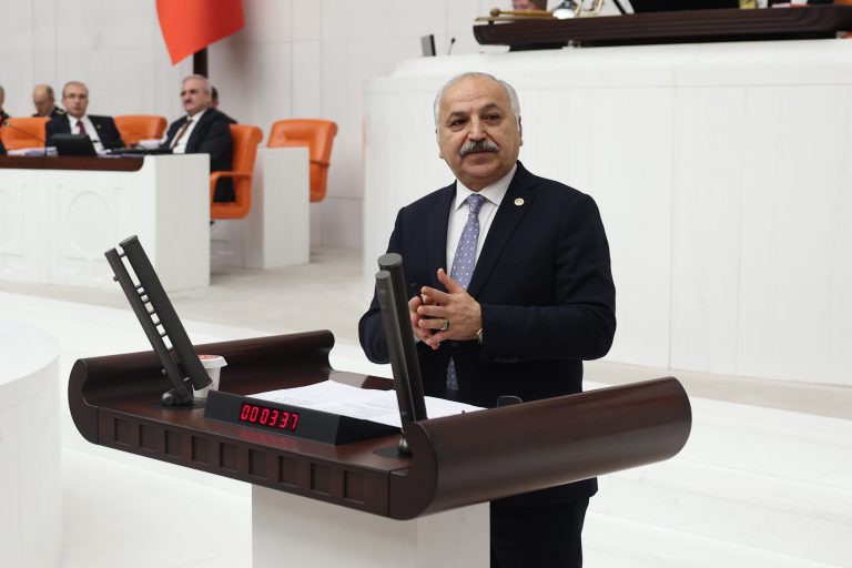 CHP’li Talat Dinçer: “Dijital platform komisyonları küçük esnafı nefessiz bırakıyor.”
