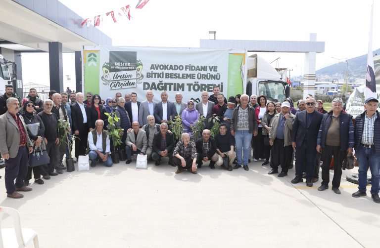 ANAMURLU ÜRETİCİLERİN YÜZÜ MERSİN MERSİN BÜYÜKŞEHİR İLE GÜLÜYOR