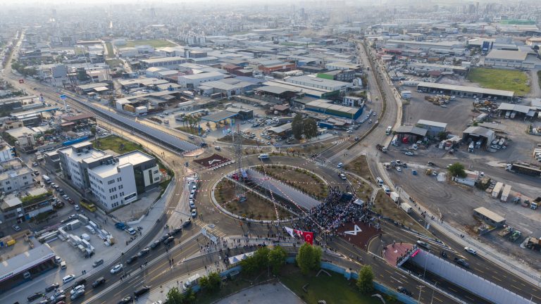 MERSİN BÜYÜKŞEHİR’DEN ULAŞIMA DEV YATIRIM: HAL KATLI KAVŞAĞI AÇILDI