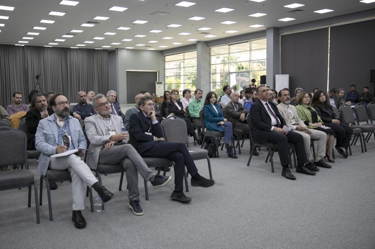 MERSİN BÜYÜKŞEHİR, ‘2. MERSİN ESTETİK SEMPOZYUMU 2026’YI DÜZENLEDİ