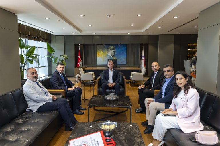 SEÇER: “ŞEHİT, GAZİ VE GAZİ AİLELERİMİZE BÜYÜK BİR BORCUMUZ VAR”