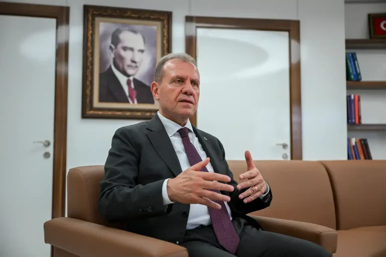 BAŞKAN SEÇER, CUMHURİYET GAZETESİ’NDEN İKLİM ÖNGEL’İN SORULARINI YANITLADI