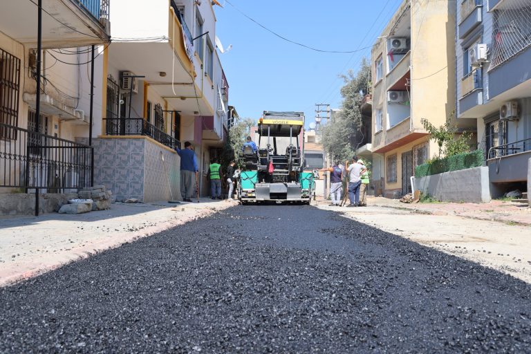 TOROSLAR’DA YOLLAR YENİLENİYOR