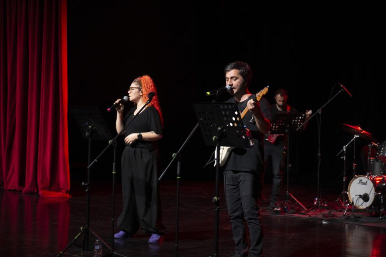 MERSİN BÜYÜKŞEHİR İLE LGS’YE HAZIRLANAN ÖĞRENCİLER, KONSER COŞKUSUYLA MOTİVE OLDU