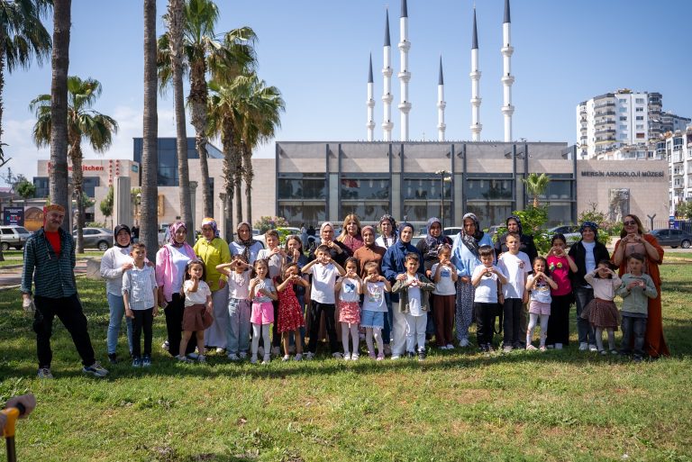 MEZİTLİ’DE ANNE ÇOCUK KEŞİF ETKİNLİĞİ RENKLİ GÖRÜNTÜLERE SAHNE OLDU