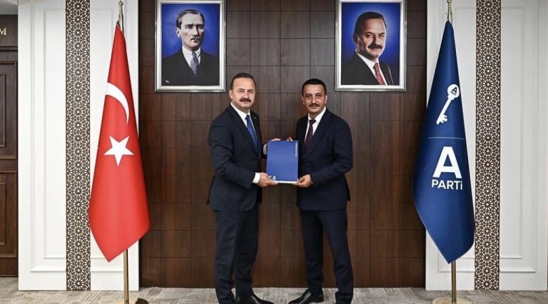 Anahtar Parti’de 8. Bölge Teşkilat Başkan Yardımcılığı’na Mehmet Dutar getirildi